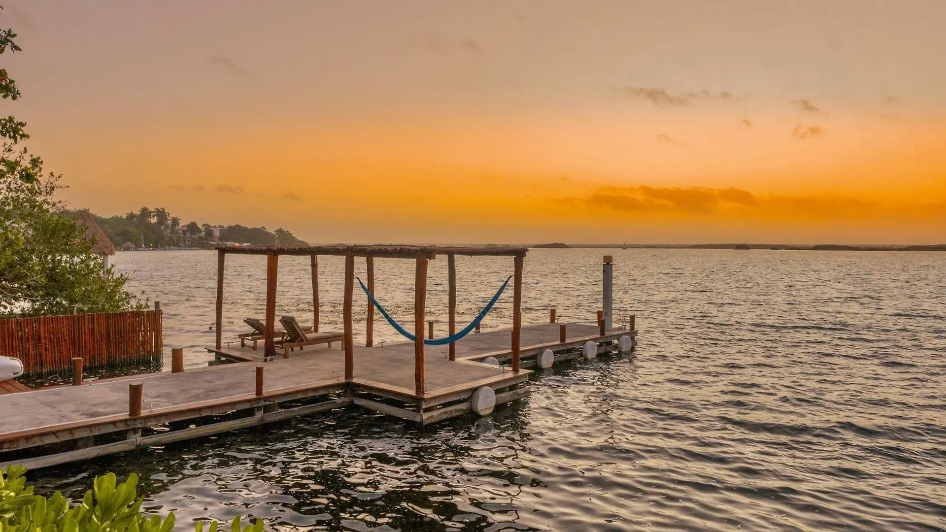 Casa Sol Y Luna - Beautiful Sunrises And Infinity Pool Bacalar 0*,  Mexiko